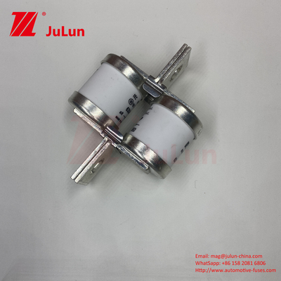 فیوزهای اتومبیل سرامیکی 690 ولت M6/M8 Twin Flat Plate Bolt Type 0.43kg راه حل فیوز های سنگین