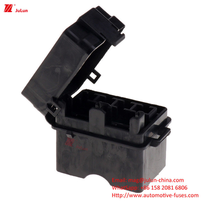 جعبه ایمنی خودرو شماره نگهدارنده فیوز BX204330A-500A-55 ~ 125°CBX2103 کاربرد در قایق های اتومبیل مستطیل