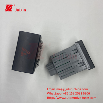 دکمه ی کلید چراغ خطر را فشار دهید دکمه ی هشدار خطر عمومی 3U0953235D