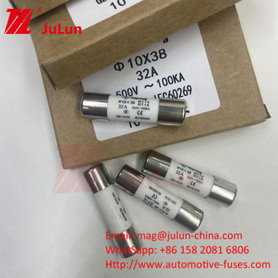 PV 10A فیوز پانل فیوز سرامیکی نصب فیوز Pv رشته ای 10 * 38mm