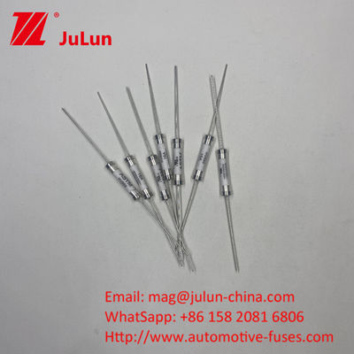 ASTM HV660 10A 500VDC 30KA فیوزهای سرامیکی خودرو با نصب کلاپ فیوز سوراخ PCB