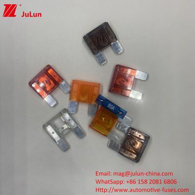 32VDC 40A فیوز های تیغه خودرو برای سیستم های الکترونیک خودرو ضروری است