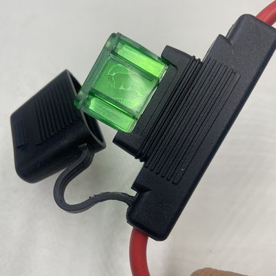 نگهدارنده فیوز ماشین مناسب برای سیستم های برق 60A 80A 15A 30A 7A 8A 5A 2A در ماشین فیوز می تواند با نیازهای مشتری مطابقت داشته باشد