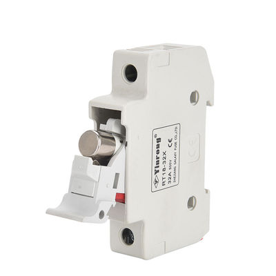 PV 1500V 32A فیوز سیلندر سرامیکی با ظرفیت شکستن بالا نگهدارنده فیوز برای ولتاژ پایین مطابق با استانداردهای ایمنی IEC است