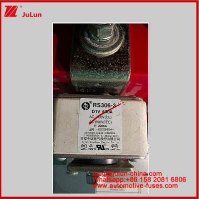 RS306-3 D1V 630A فیوز های ماشین مربع عملکرد DC عالی EEبرقی خودرو کششی فیوز EV کاربردهای الکتریکی خودرو کششی AC700V AC690V 200KA