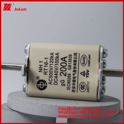 NH1 RT16-1 200A AC500V 120KA DC 440V 100KA اتومبیل سرامیک فيوز اتوماتیک نصب تیغه برای EV / HEV وسیله نقلیه اندازه کوچک محافظت از مدار کوتاه فعلی بالا