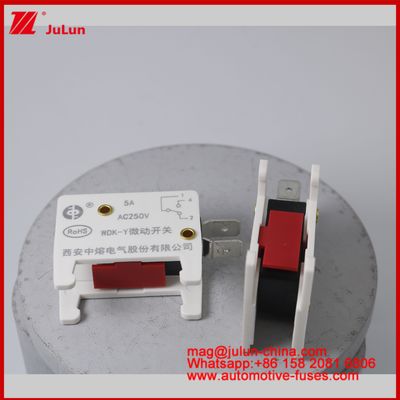WDK-Y 5A 250V سوئیچ میکرو اتومبیل فيوز نصب برای EV / HEV وسیله نقلیه خاص طراحی شده فيوز پایه برای وضعیت خودرو