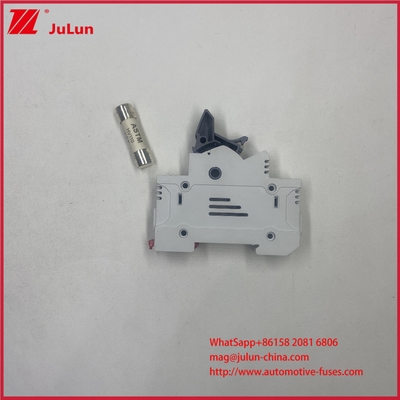 فیوز حرارتی پنل خورشیدی با ظرفیت شکستن 20kA 10 * 38mm 32A 1000VDC