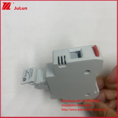 فیوز PV 10*38mm 30A 1000VDC 6 KV با ولتاژ مقاومت ضربه ای نامی فیوز PV خورشیدی با ظرفیت شکست بالا 20kA