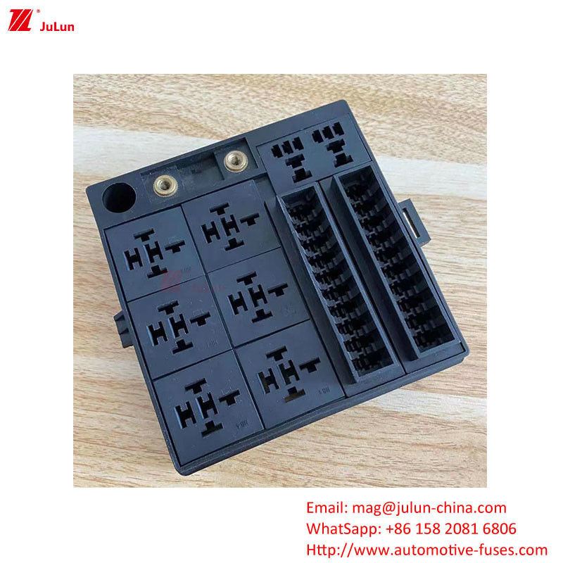 ابعاد خارجی خودرو جعبه فیوز 32V تماس مس درجه بندی شده حامل فیوز خودرو استاندارد UL اتحادیه اروپا