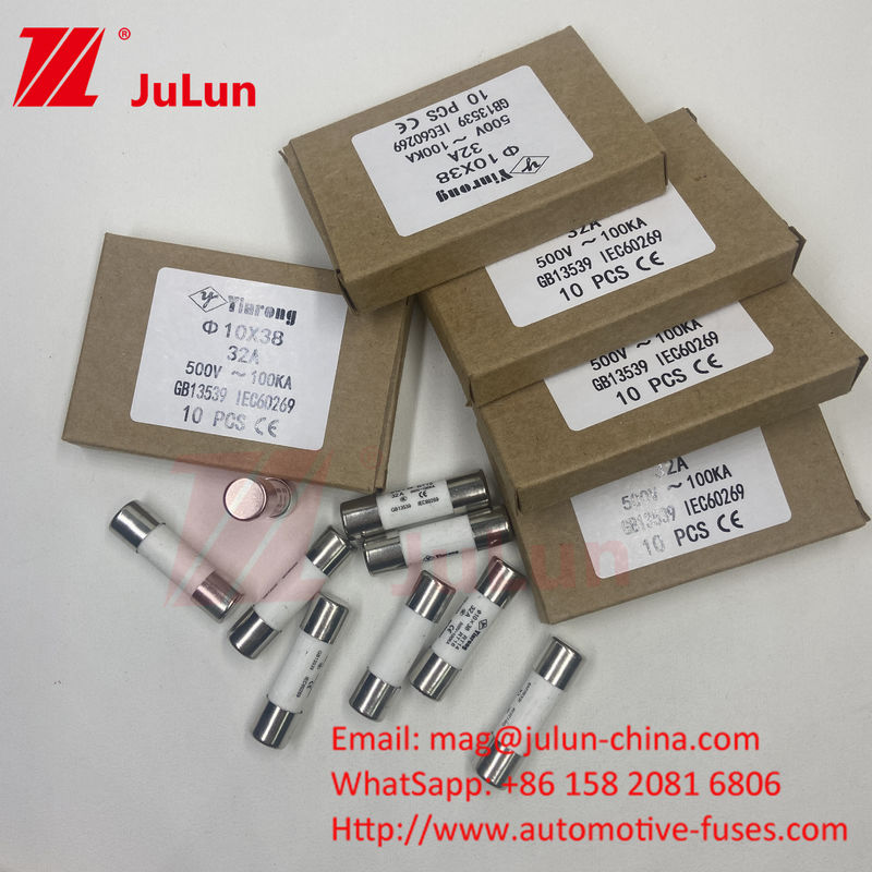 32A 10 * 38mm 15A 690VDC 1000VDC پانل نصب فیوز خورشیدی PV برای محافظت قوی از رشته های PV