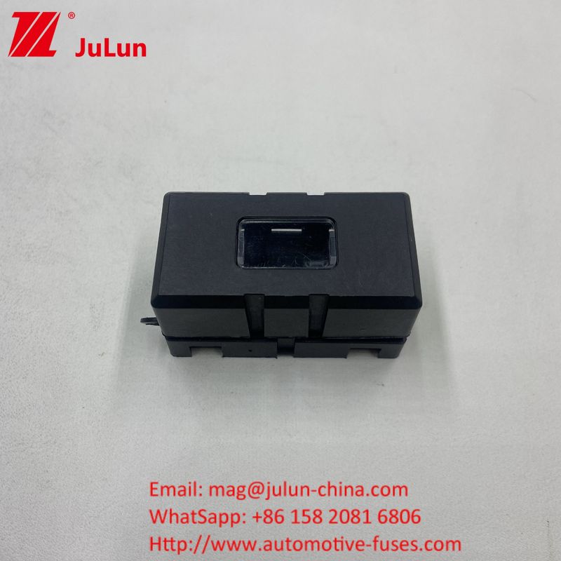 بسته بندی کارتن نگهدارنده فیوز ماشین برای با فیوز پلگ ان ولتاژ حداکثر 32VDC 58VDC 72VDC