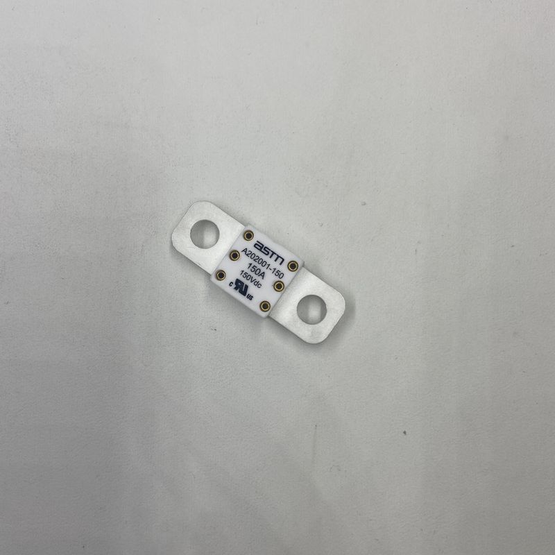150A 150VDC تبدیل قدرت فیوز های سرامیکی اتومبیل با ظرفیت شکستن بالا 16KA 20KA با چرخش سخت توصیه شده 11-13N · m برای M8