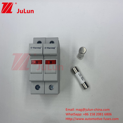 PV-30 CE TUV 10*38mm Dc 6A 8A 10A 12A 15A 20A 25A 32A PV خورشیدی Dc 1000V فیوز با صندوق نگهدارنده فیوز با نشانه