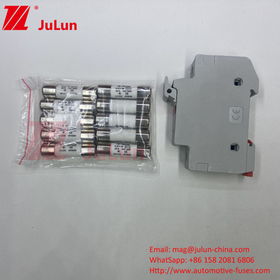 10A-63A فیوز PV برای نصب خورشیدی PV 32A 10X38mm 1000V DC Din Rail Fuse Holder با نور برای سیستم خورشیدی