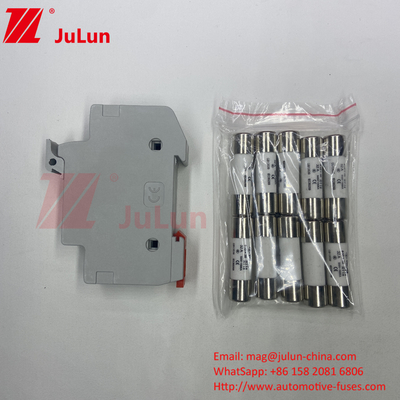 فیوز سیلیکونی برای جعبه اتوبوس خورشیدی 30kA ظرفیت شکستن ولتاژ نامی 1000VDC/1500VDC/500VDC