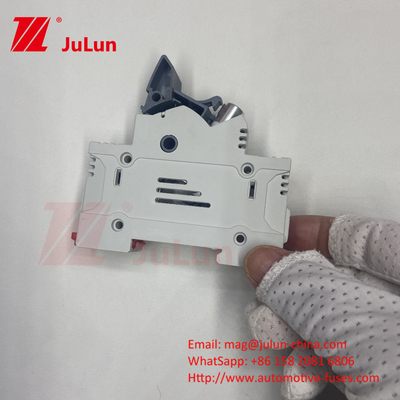 دارنده فیوز راهنمای DIN 15A 1000VDC با طرح دارنده فیوز سرامیکی14*85mm 32a 1000VDC Pv Fuse Holer