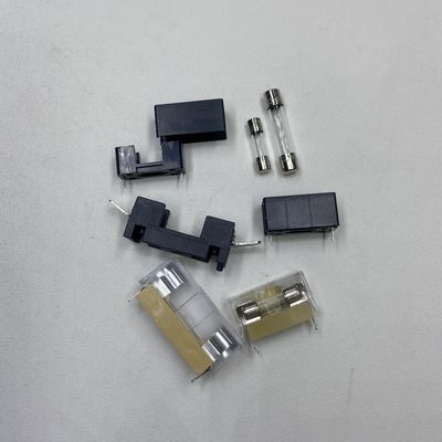6*30mm 5*20mm پانل نصب شده سیاه 25A 250V نگهدارنده فیوز شیشه ای