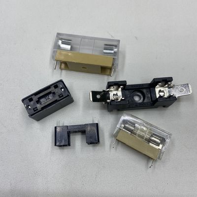 فيوز نگهدارنده 5 * 20mm حداکثر ولتاژ 10A 250VDC فيوز سرامیکی 6x30mm در PCBA