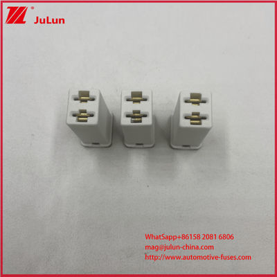 خودرو 32VDC قطع کننده مدار ماشین کوچک فیوز 25A 32V ترمینال های زنانه مربع پلگ ان فیوز لینک برای خودرو خودرو 0495025.ZXA